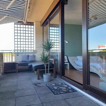 Budget Suite Mit Balkon - Privatzimmer In Wohnung - Netflix & Minibar Inklusive Кобленц Екстериор снимка